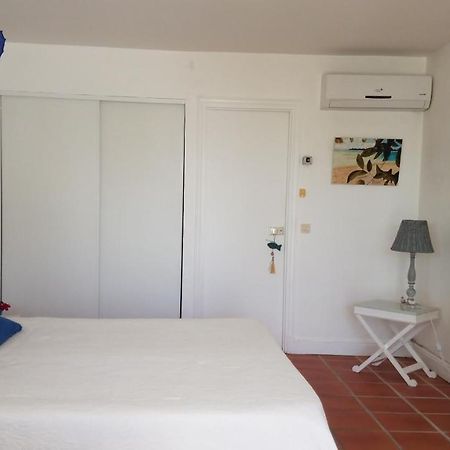 Appartement Rez-De-Chaussee De Villa A 1 Minute De La Plage Saint-Francois  Buitenkant foto